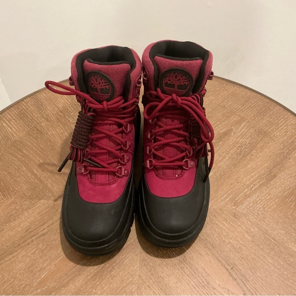 Timberland
leather boots - Picture 8 of 9